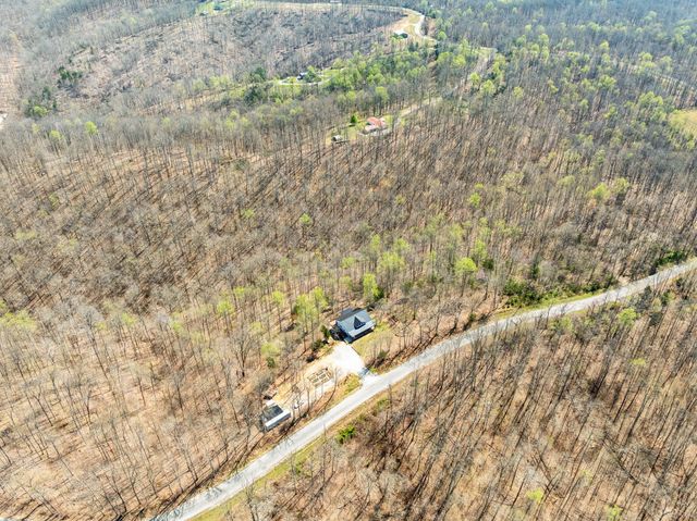 4134 Algie Sewell Rd, Columbia, TN 38401