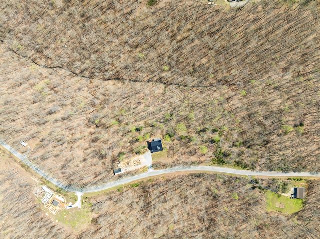 4134 Algie Sewell Rd, Columbia, TN 38401