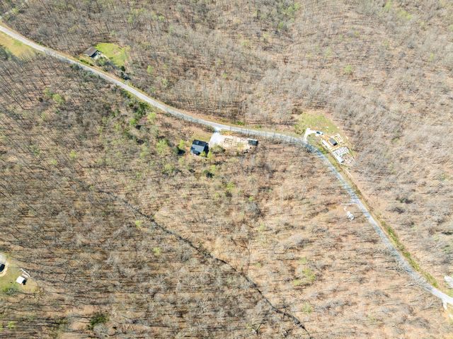 4134 Algie Sewell Rd, Columbia, TN 38401