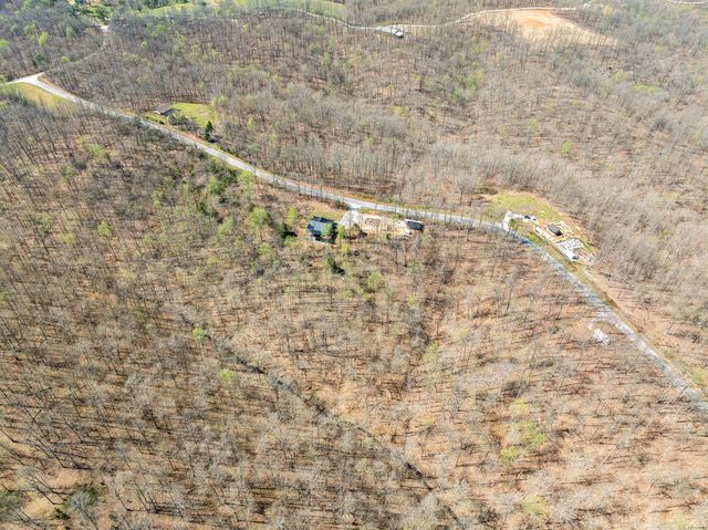 4134 Algie Sewell Rd, Columbia, TN 38401