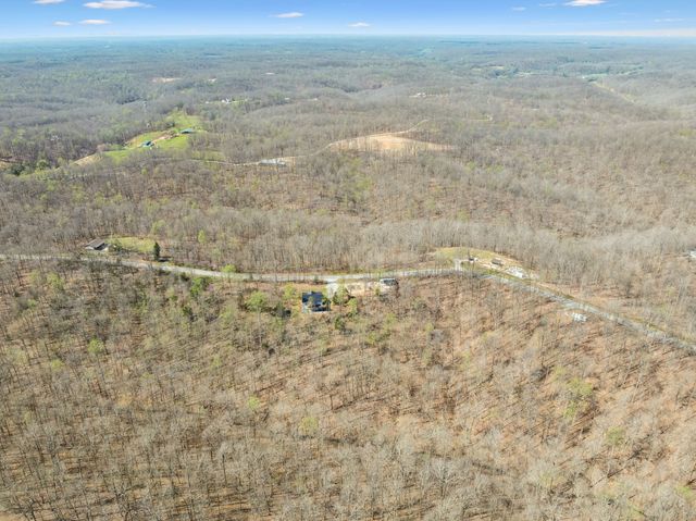 4134 Algie Sewell Rd, Columbia, TN 38401