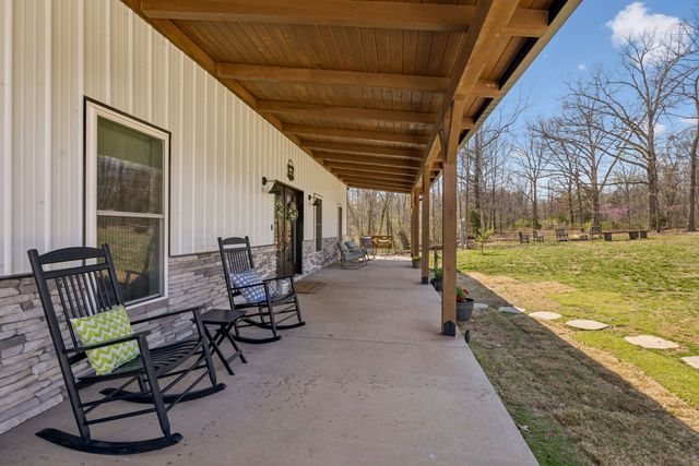 4134 Algie Sewell Rd, Columbia, TN 38401