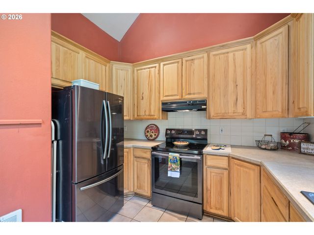 18055 ELK MEADOWS Ln, Tillamook, OR 97141