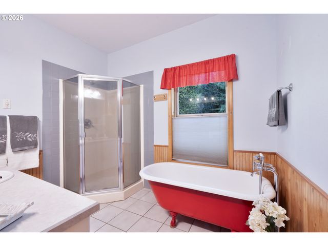 18055 ELK MEADOWS Ln, Tillamook, OR 97141
