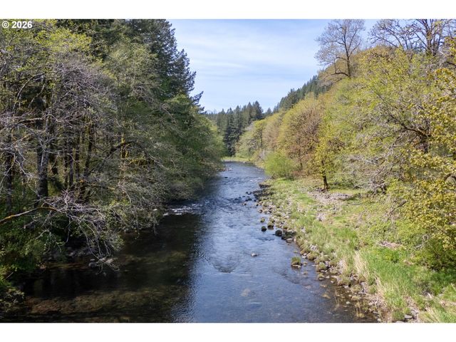 18055 ELK MEADOWS Ln, Tillamook, OR 97141