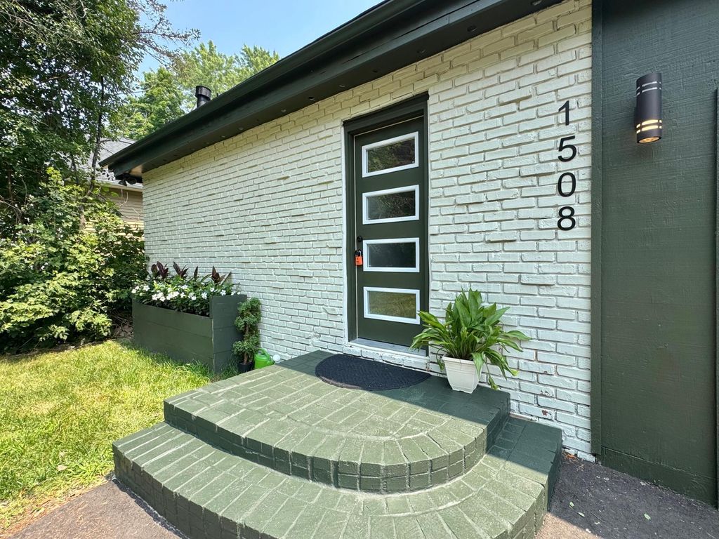 1508 Boone Avenue N, Golden Valley, MN 55427