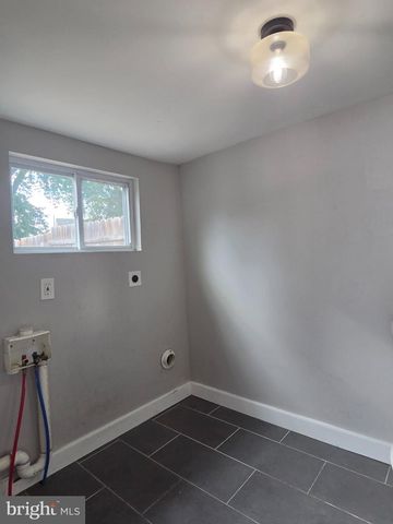 574 BATH ST, Bristol, PA 19007