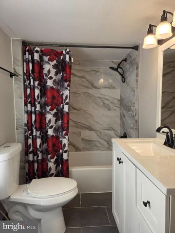 574 BATH ST, Bristol, PA 19007