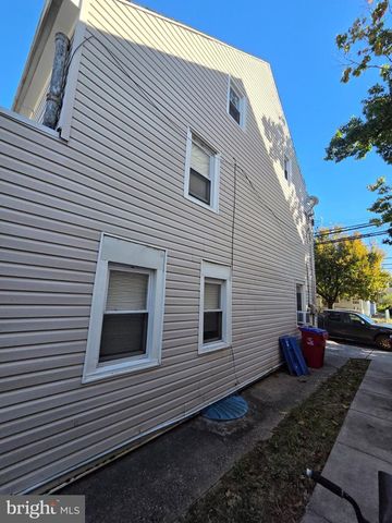 574 BATH ST, Bristol, PA 19007