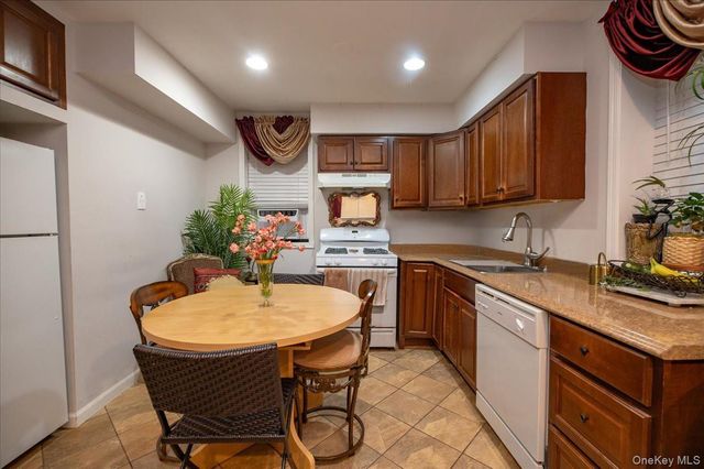 28 E Catherine Street, Nyack, NY 10960