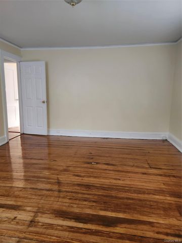 647 S 6th Avenue S 2, Mount Vernon, NY 10550