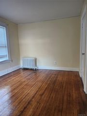 647 S 6th Avenue S 2, Mount Vernon, NY 10550
