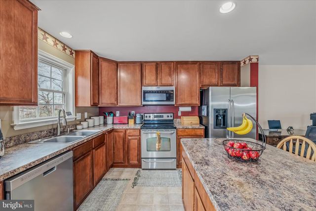 56 TEAGUE LN, Martinsburg, WV 25404