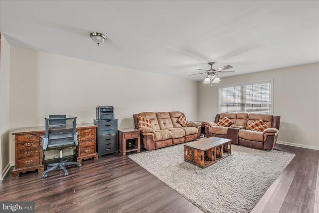 56 TEAGUE LN, Martinsburg, WV 25404