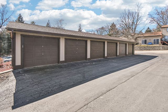 67 Woodhills Bay Road, Fox Lake, IL 60020