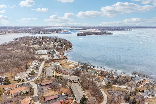 67 Woodhills Bay Road, Fox Lake, IL 60020