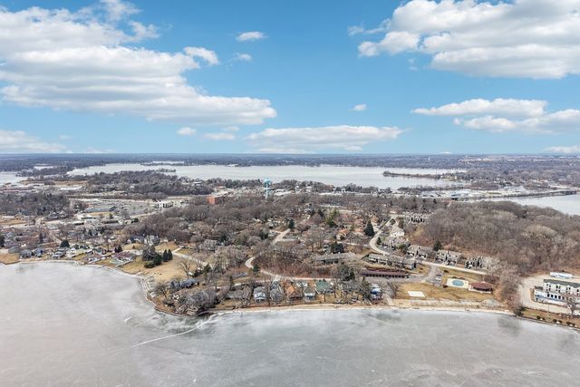 67 Woodhills Bay Road, Fox Lake, IL 60020