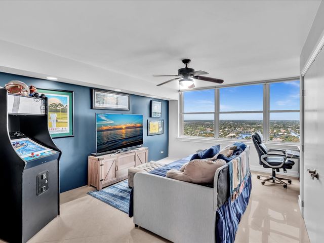 4300 N Ocean Boulevard 19H, Fort Lauderdale, FL 33308