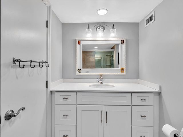 4300 N Ocean Boulevard 19H, Fort Lauderdale, FL 33308