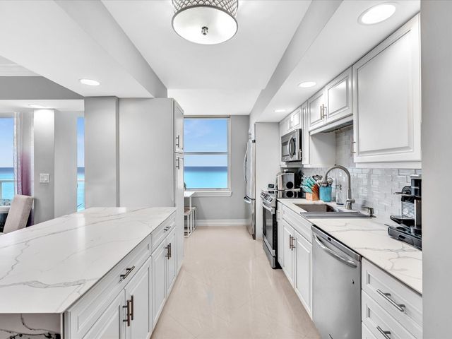 4300 N Ocean Boulevard 19H, Fort Lauderdale, FL 33308