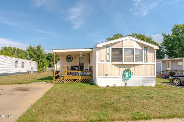 123 Delaware Street, Bismarck, ND 58504 property photo