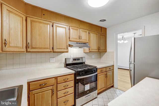 5618 7TH ST N, Arlington, VA 22205