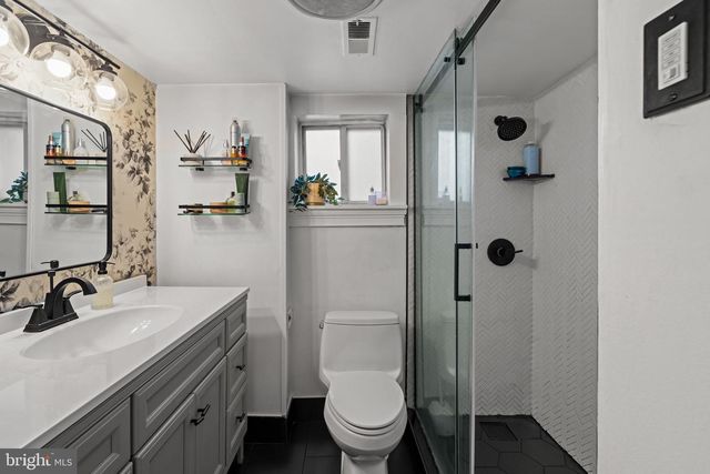 1211 TASKER ST, Philadelphia, PA 19148