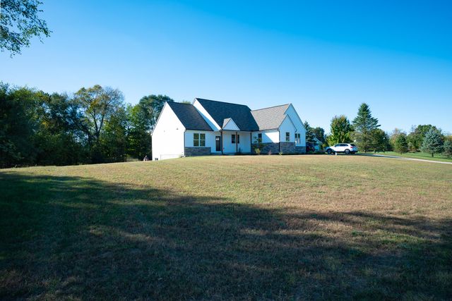 3081 Avonlea Knoll Way, Webberville, MI 48892