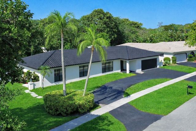 6761 S Grande Drive, Boca Raton, FL 33433