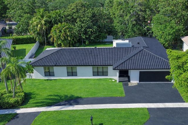 6761 S Grande Drive, Boca Raton, FL 33433