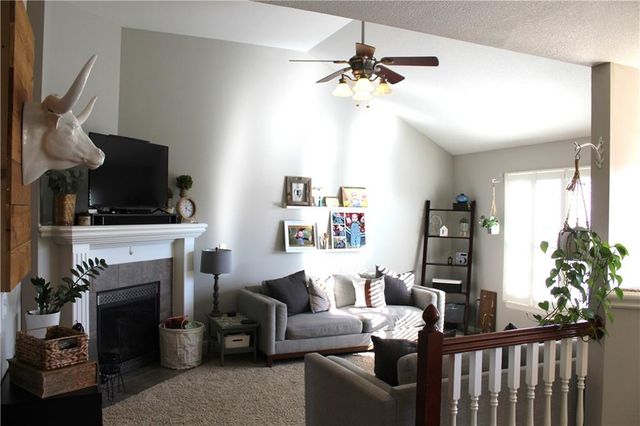 1906 161st Terrace, Basehor, KS 66007