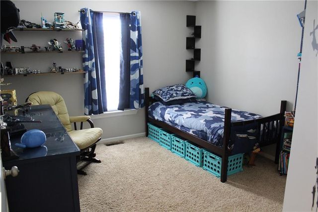 1906 161st Terrace, Basehor, KS 66007