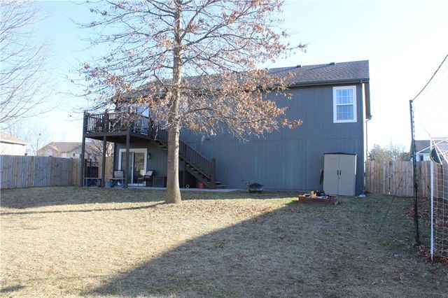 1906 161st Terrace, Basehor, KS 66007