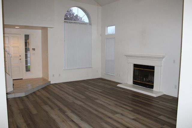 2233 E Christopher Drive, Fresno, CA 93720