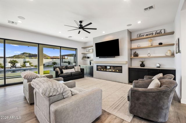 2889 W SUN BEAM Lane, Queen Creek, AZ 85144