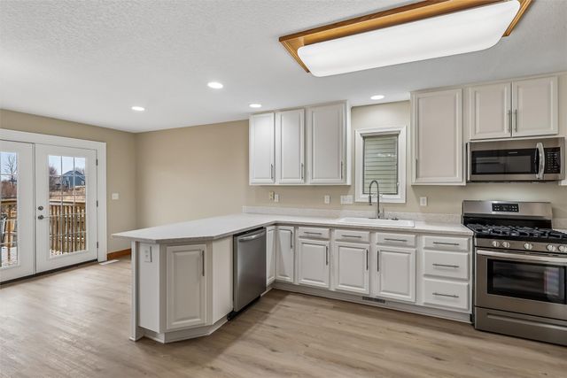 511 Mallard Pointe Drive NW, Bondurant, IA 50035