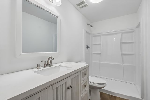 511 Mallard Pointe Drive NW, Bondurant, IA 50035