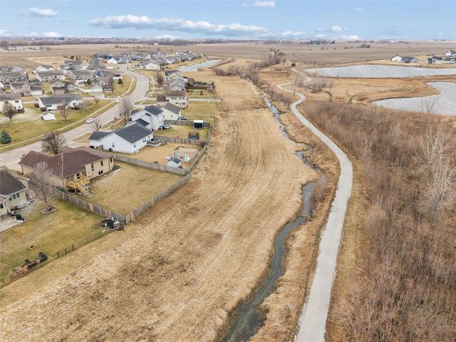 511 Mallard Pointe Drive NW, Bondurant, IA 50035