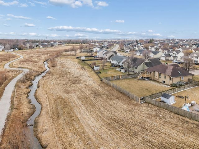 511 Mallard Pointe Drive NW, Bondurant, IA 50035