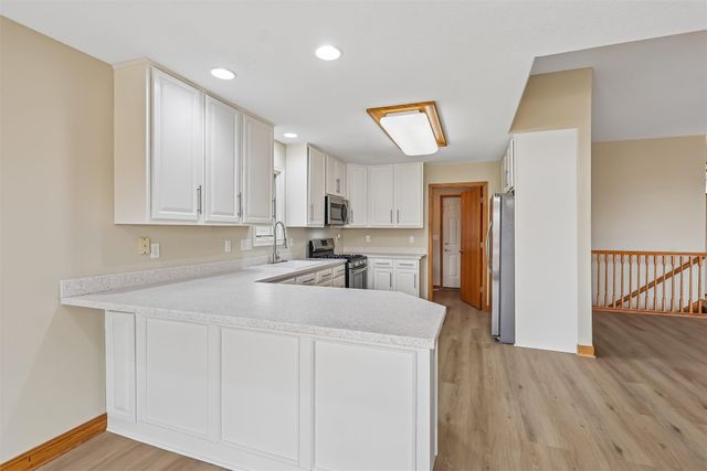 511 Mallard Pointe Drive NW, Bondurant, IA 50035