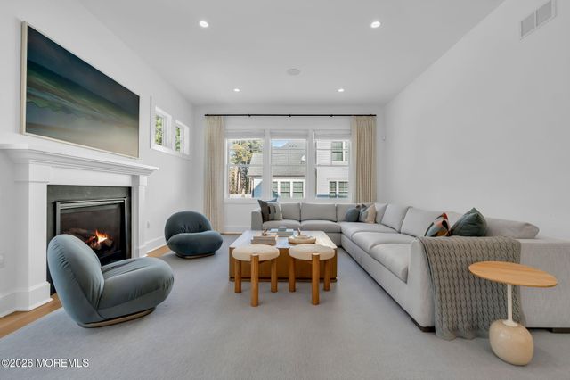 13 Bingham Court, Rumson, NJ 07760