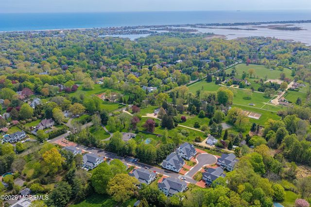 13 Bingham Court, Rumson, NJ 07760
