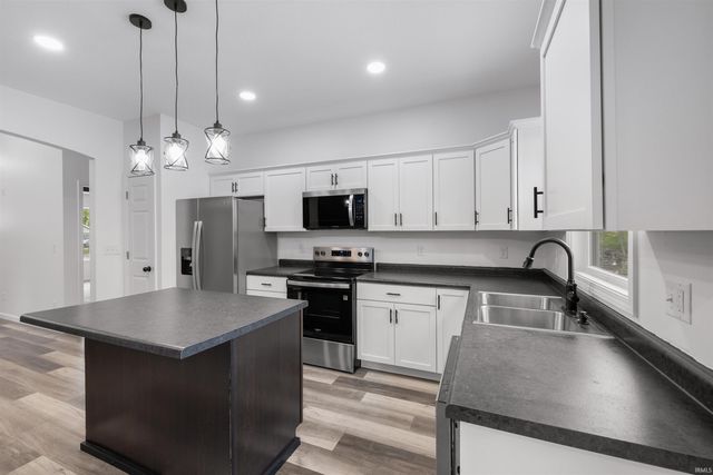 2611 Sheridan Road, Fort Wayne, IN 46803