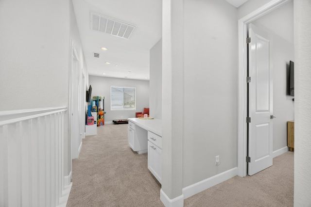 8330 Claret St, Roseville, CA 95747