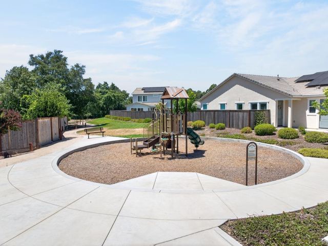 8330 Claret St, Roseville, CA 95747
