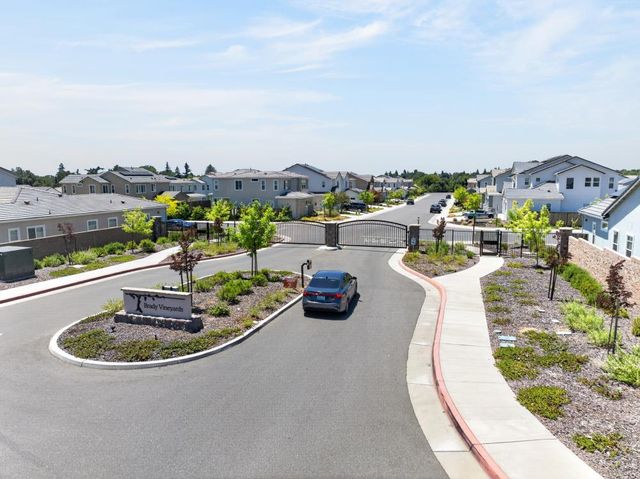 8330 Claret St, Roseville, CA 95747