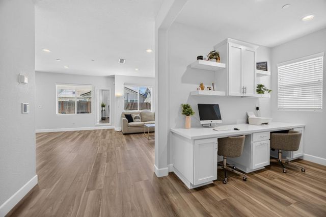 8330 Claret St, Roseville, CA 95747