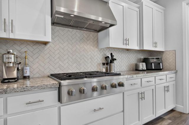 8330 Claret St, Roseville, CA 95747