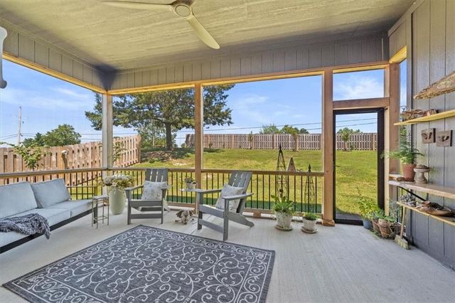 6141 N Chelsea Avenue, Kansas City, MO 64119