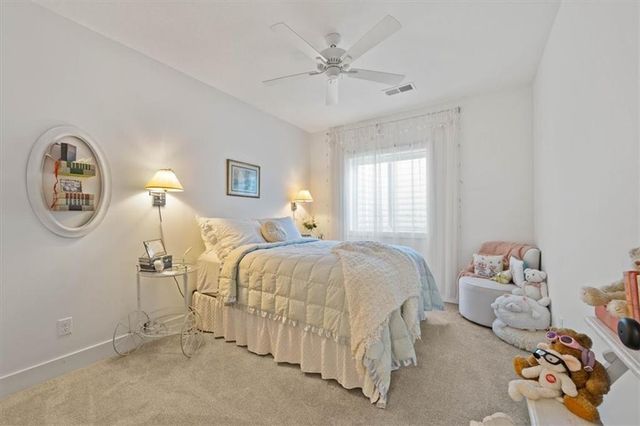 6141 N Chelsea Avenue, Kansas City, MO 64119